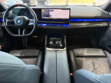 BMW i5 M60 xDr.M Pro PanoD.Sitzbel Bo Wi.SurView AHK