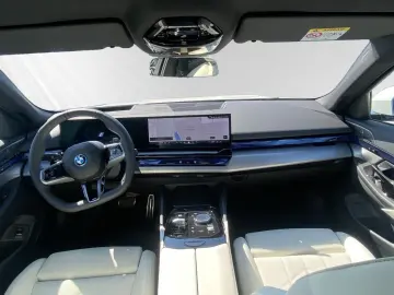 BMW 550e xDrive M Sport Bowers&Wilkins Autobahnass.