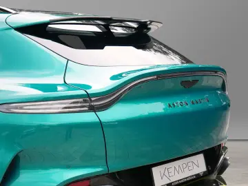 ASTON MARTIN DBX 707 AMR 23'' Podium Green…