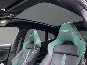 ASTON MARTIN DBX 707 AMR 23'' Podium Green…