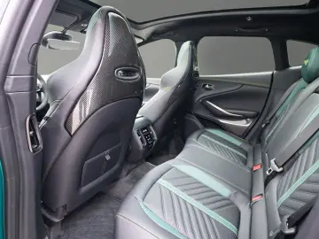 ASTON MARTIN DBX 707 AMR 23'' Podium Green…