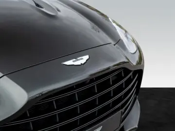 ASTON MARTIN DBX707   Carbon Trim   Privacy Glass