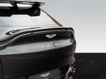 ASTON MARTIN DBX707   Carbon Trim   Privacy Glass