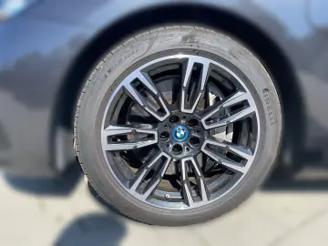 BMW 550e xDrive Limousine M Sport Pano DA Prof. B&W