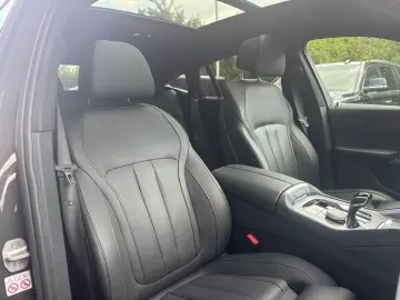 BMW X6 M50i Laser Massage Pano Harman Kardon