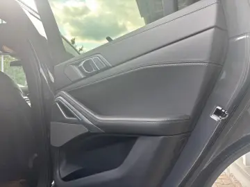 BMW X6 M50i Laser Massage Pano Harman Kardon