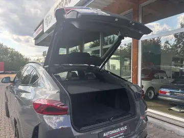 BMW X6 M50i Laser Massage Pano Harman Kardon