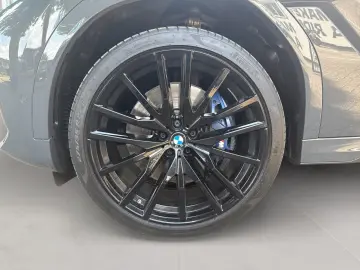 BMW X6 M50i Laser 360  STANDHZ HEAD-UP SITZBELÜFT BT