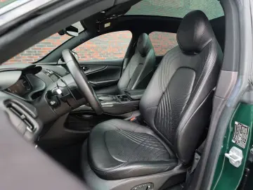 Aston Martin DBX 4.0 V8   Pano sunroof - Service history