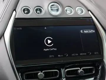 Aston Martin DBX 4.0 V8   Pano sunroof - Service history