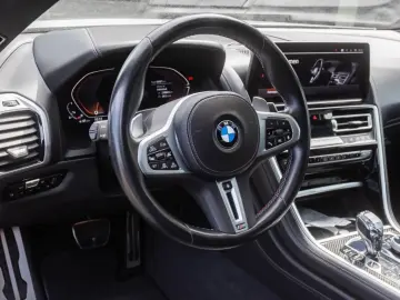 BMW M850 ixDrive Panorama Leder HUD 360Kamera eSitze
