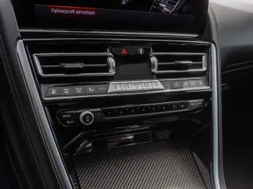 BMW M850 ixDrive Panorama Leder HUD 360Kamera eSitze