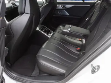 BMW M850 ixDrive Panorama Leder HUD 360Kamera eSitze