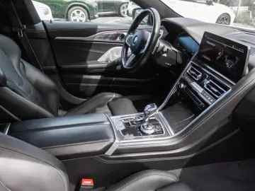 BMW M850 ixDrive Panorama Leder HUD 360Kamera eSitze