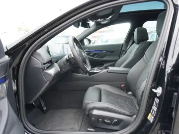 BMW i5 M60 xDrive