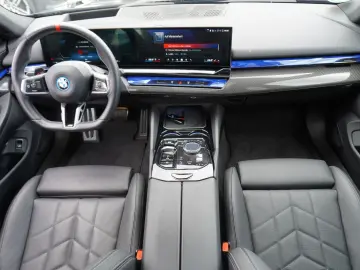 BMW i5 M60 xDrive