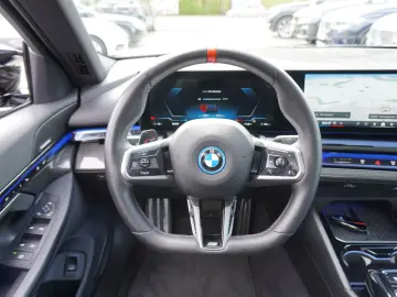 BMW i5 M60 xDrive