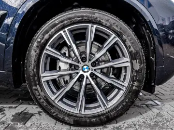 BMW X5 xDrive30d M Sport HUD PANO ACC AHK 360 KAM