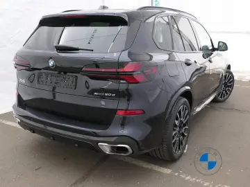 BMW X5 xDrive30d M Sport 21  AHK Pano Sitzbelüft H K