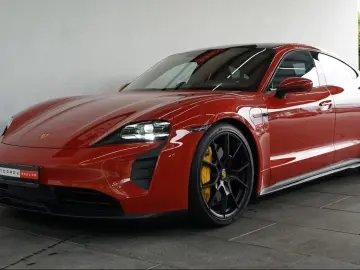 Porsche Taycan GTS 150KM BURMESTER PCCB P-DISPLAY