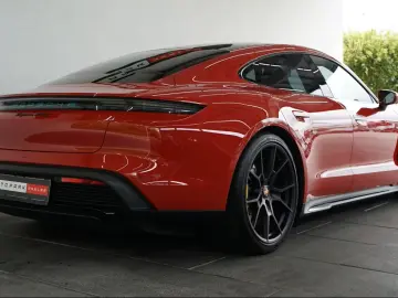 Porsche Taycan GTS 150KM BURMESTER PCCB P-DISPLAY