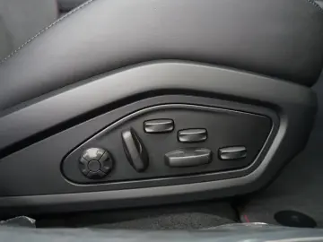Porsche Taycan GTS 150KM BURMESTER PCCB P-DISPLAY