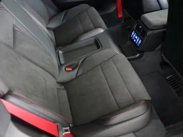 Porsche Taycan GTS 150KM BURMESTER PCCB P-DISPLAY