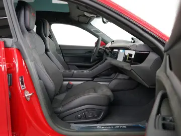 Porsche Taycan GTS 150KM BURMESTER PCCB P-DISPLAY