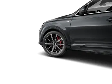 AUDI Q7 55 TFSIe quattro S line