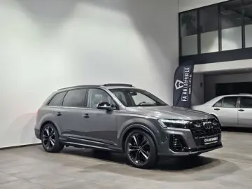 AUDI Q7 55 TFSI e S Line