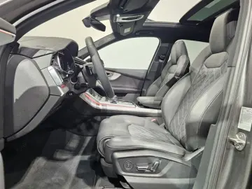 AUDI Q7 55 TFSI e S Line