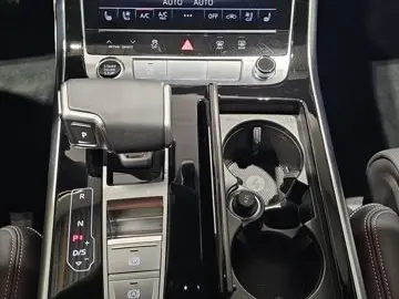 AUDI Q7 55 TFSI e S Line