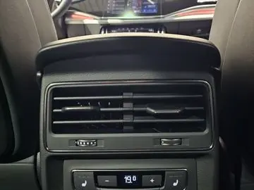 AUDI Q7 55 TFSI e S Line