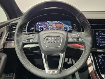 AUDI Q7 55 TFSI e S Line