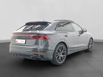 AUDI Q8 TFSIe Q S LINE