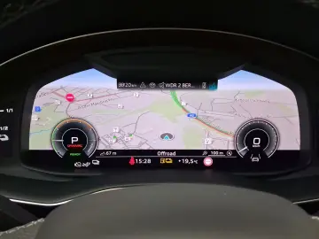 AUDI Q8 TFSIe Q S LINE