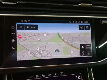 AUDI Q8 TFSIe Q S LINE