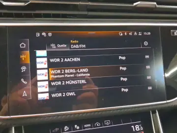 AUDI Q8 TFSIe Q S LINE