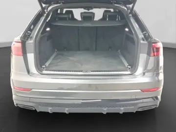 AUDI Q8 TFSIe Q S LINE
