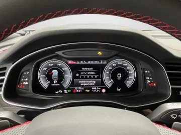 AUDI Q8 60 TFSI e quattro