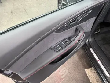 AUDI Q8 60 TFSI e quattro