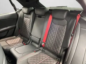 AUDI Q8 60 TFSI e quattro