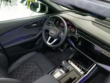 AUDI Q8 60 TFSI E Quattro S-Edition Competition