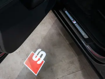 AUDI Q8 60 TFSI E Quattro S-Edition Competition