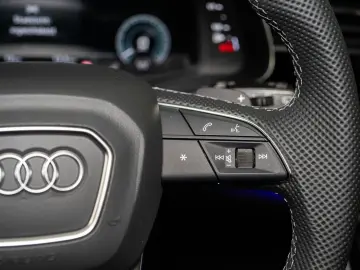 AUDI Q8 60 TFSI E Quattro S-Edition Competition