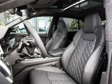 AUDI Q8 60 TFSI e Competition 490pk  Carbon  Full-opt