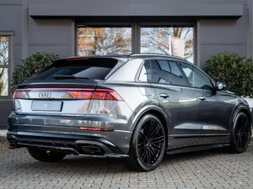 AUDI Q8 60 TFSI e Competition 490pk  Carbon  Full-opt