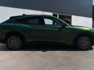 Ford Mustang Mach-E Premium Extended Range AWD