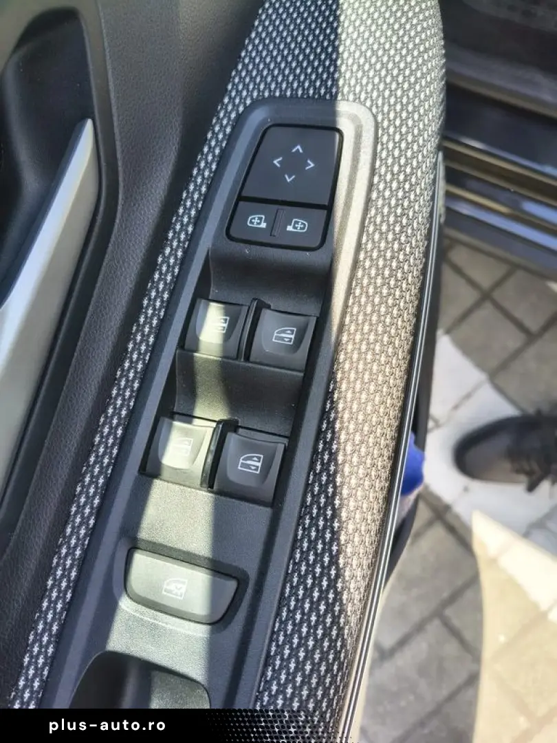 Vand Dacia Jogger extreme  an 2023 full km 15000  reali.