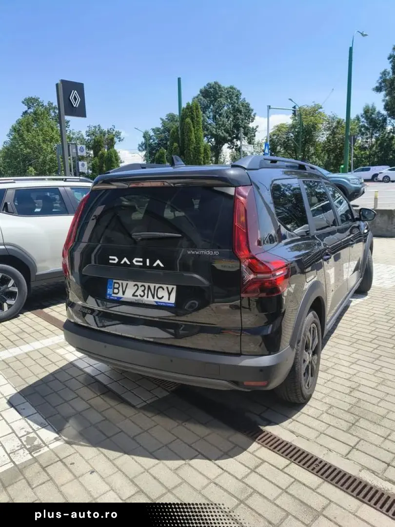 Vand Dacia Jogger extreme  an 2023 full km 15000  reali.